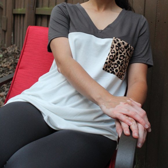 Leopard Pocket Colorblock V-Neck Tshirt - Picture 2 of 9